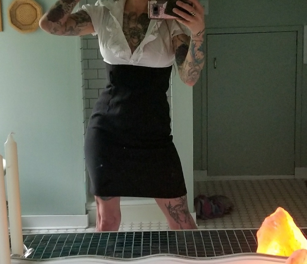 Dress - Picture 3 of 5